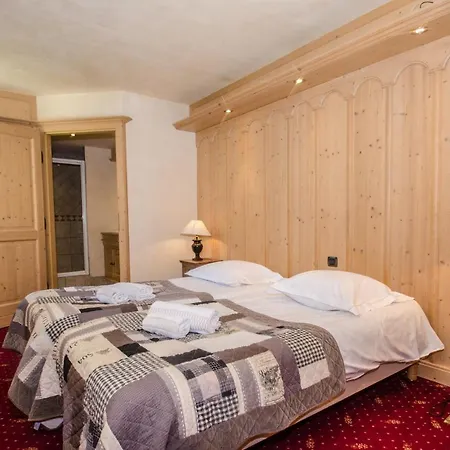 Du Savoy Apartment *
